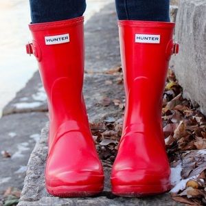 Hunter Short Gloss Buckle Strap Rain Boots
